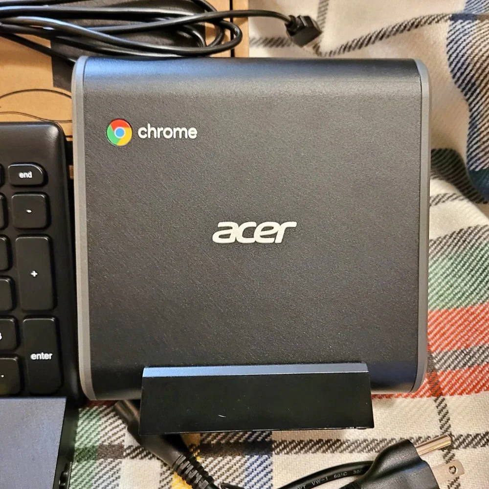 Acer Chromebox 1.8 Celeron 128GB M.2SSD/4GB DDR4/W-Fi 5, EUC (CXI3-UA91)